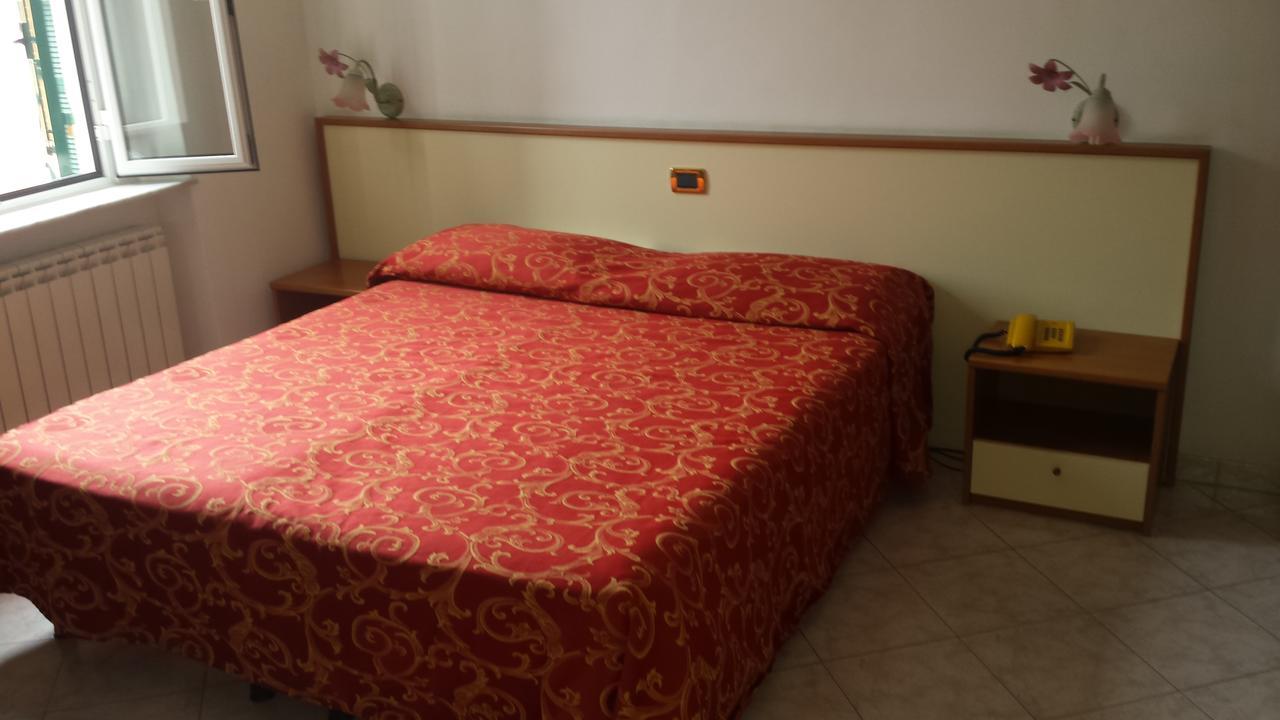 Hotel Ideale Varazze Esterno foto