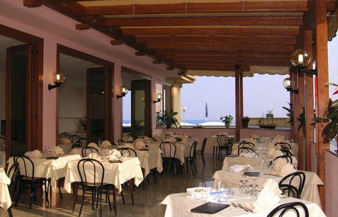 Hotel Ideale Varazze Esterno foto