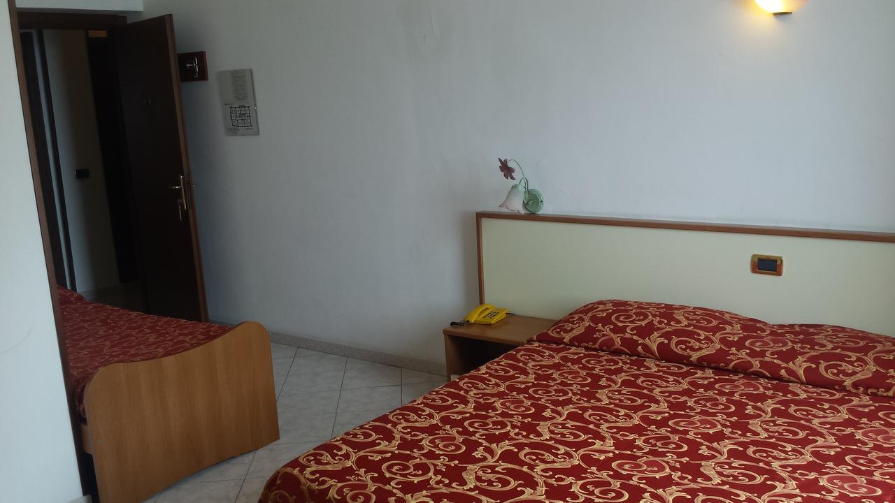 Hotel Ideale Varazze Esterno foto
