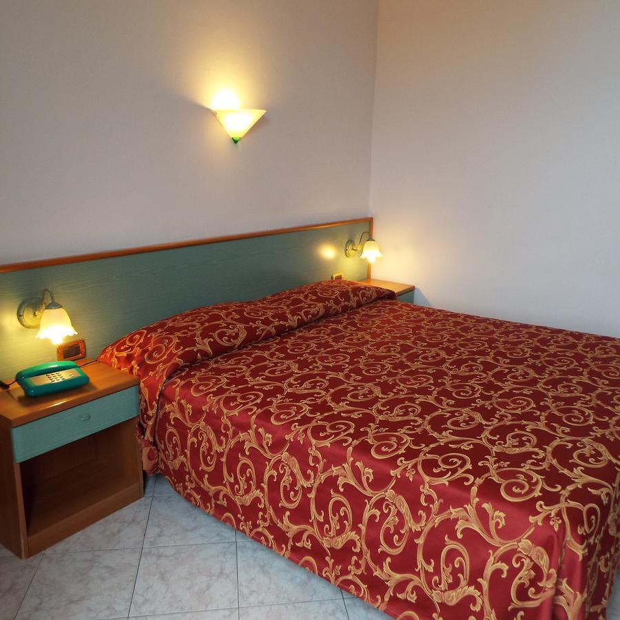 Hotel Ideale Varazze Esterno foto