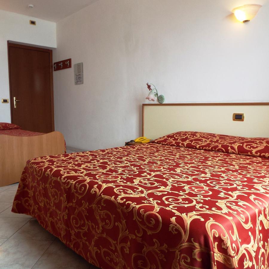 Hotel Ideale Varazze Esterno foto