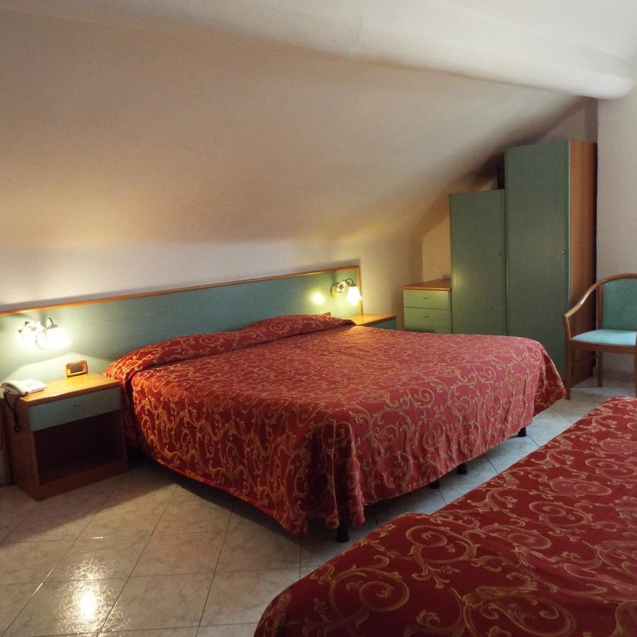 Hotel Ideale Varazze Esterno foto